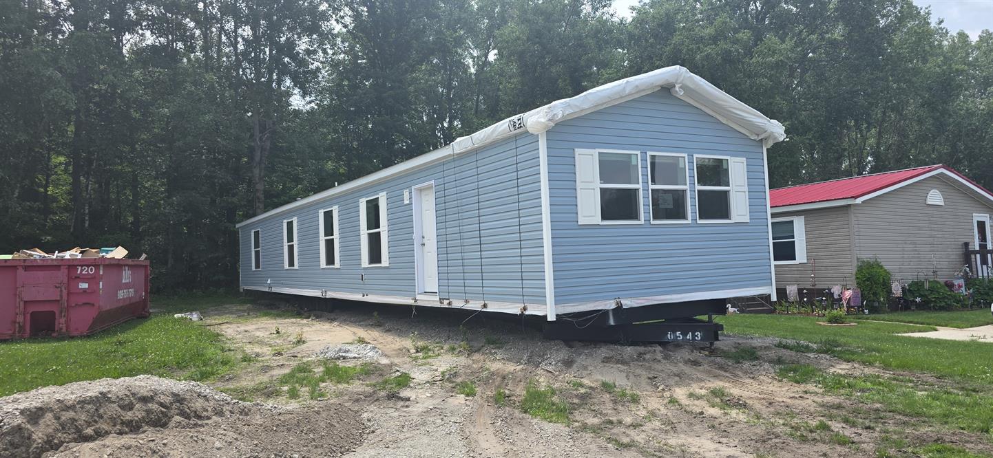 Fairfield Manor Mobile Home Community exterior of home for sale