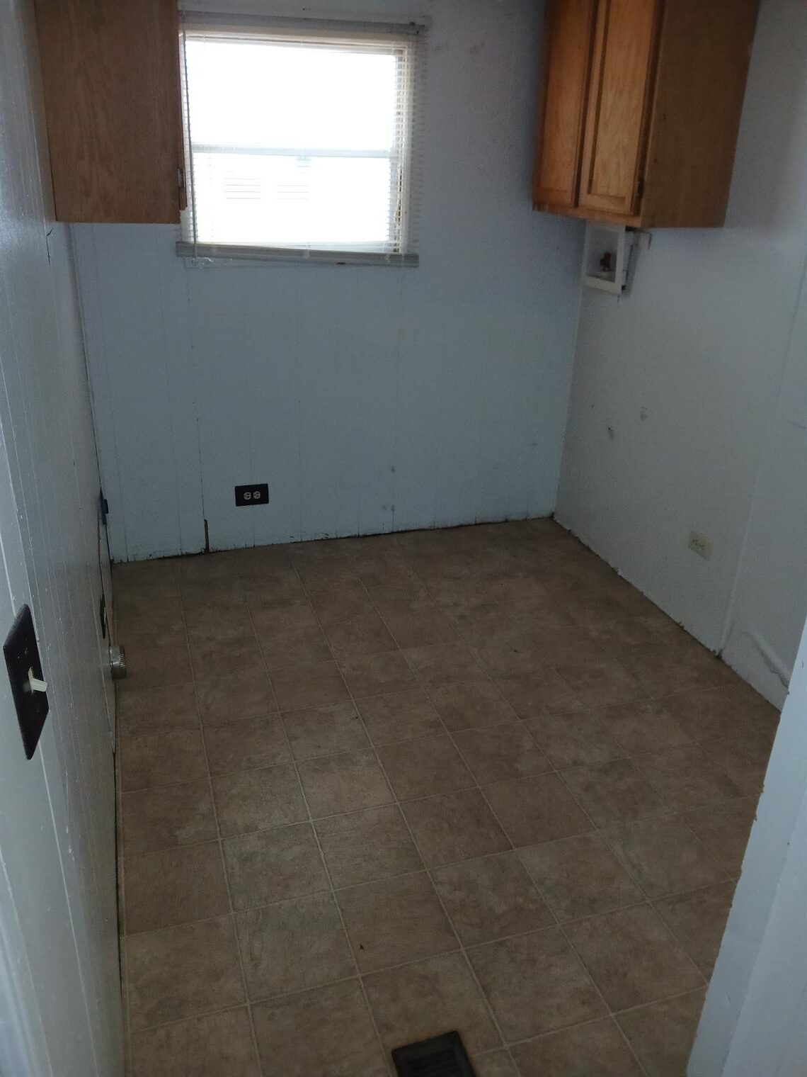 Western Hills Mobile Home Community interior of home for sale