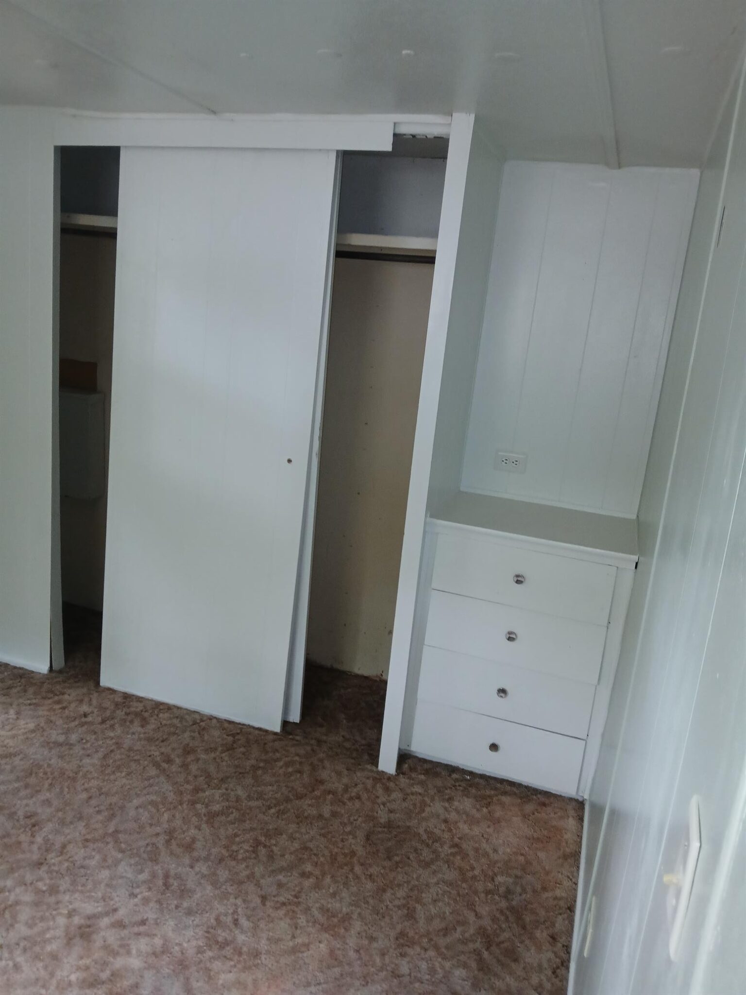 Western Hills Mobile Home Community interior of home for sale