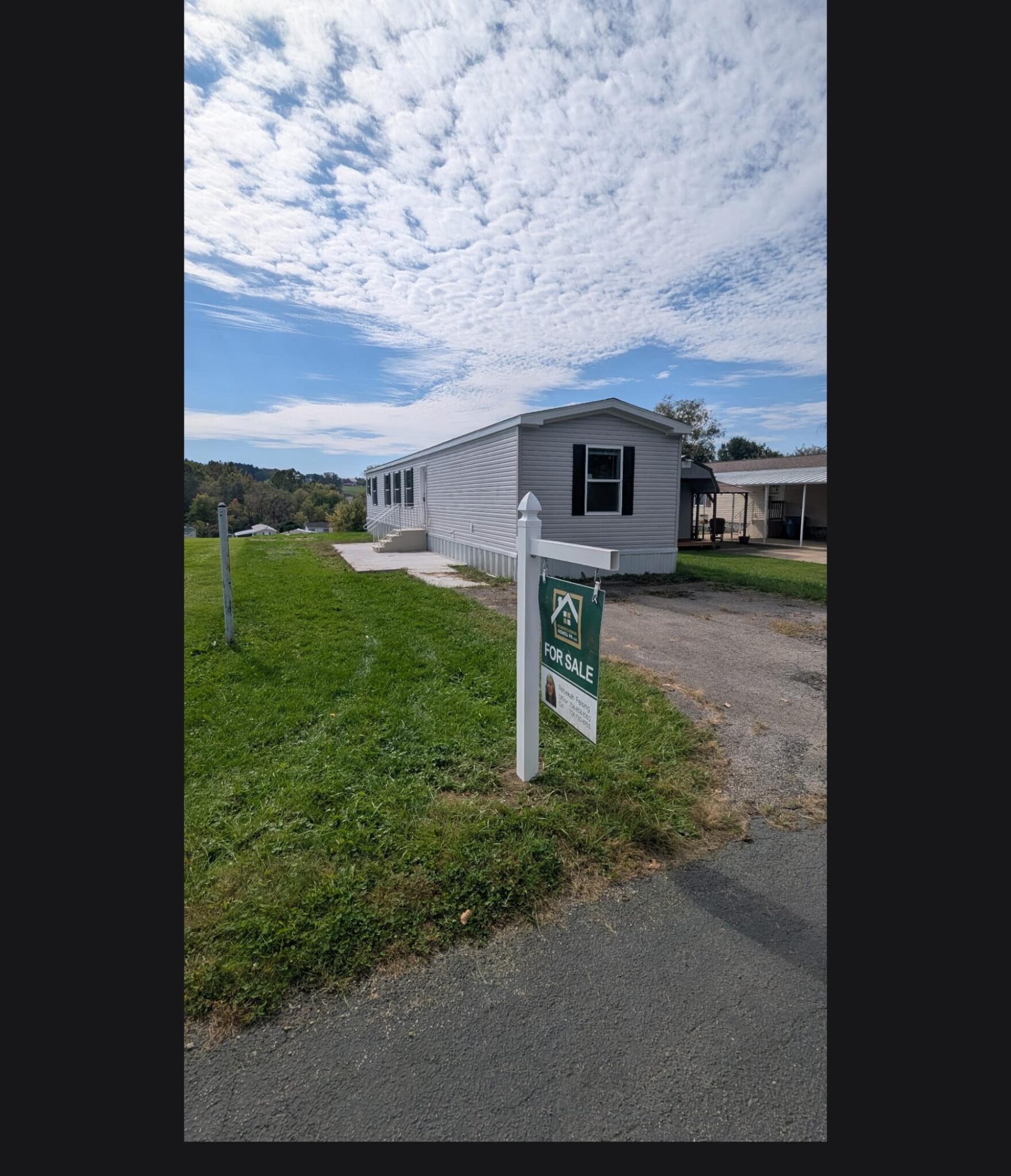 Harbor Terrace Mobile Home Community exterior of home for sale